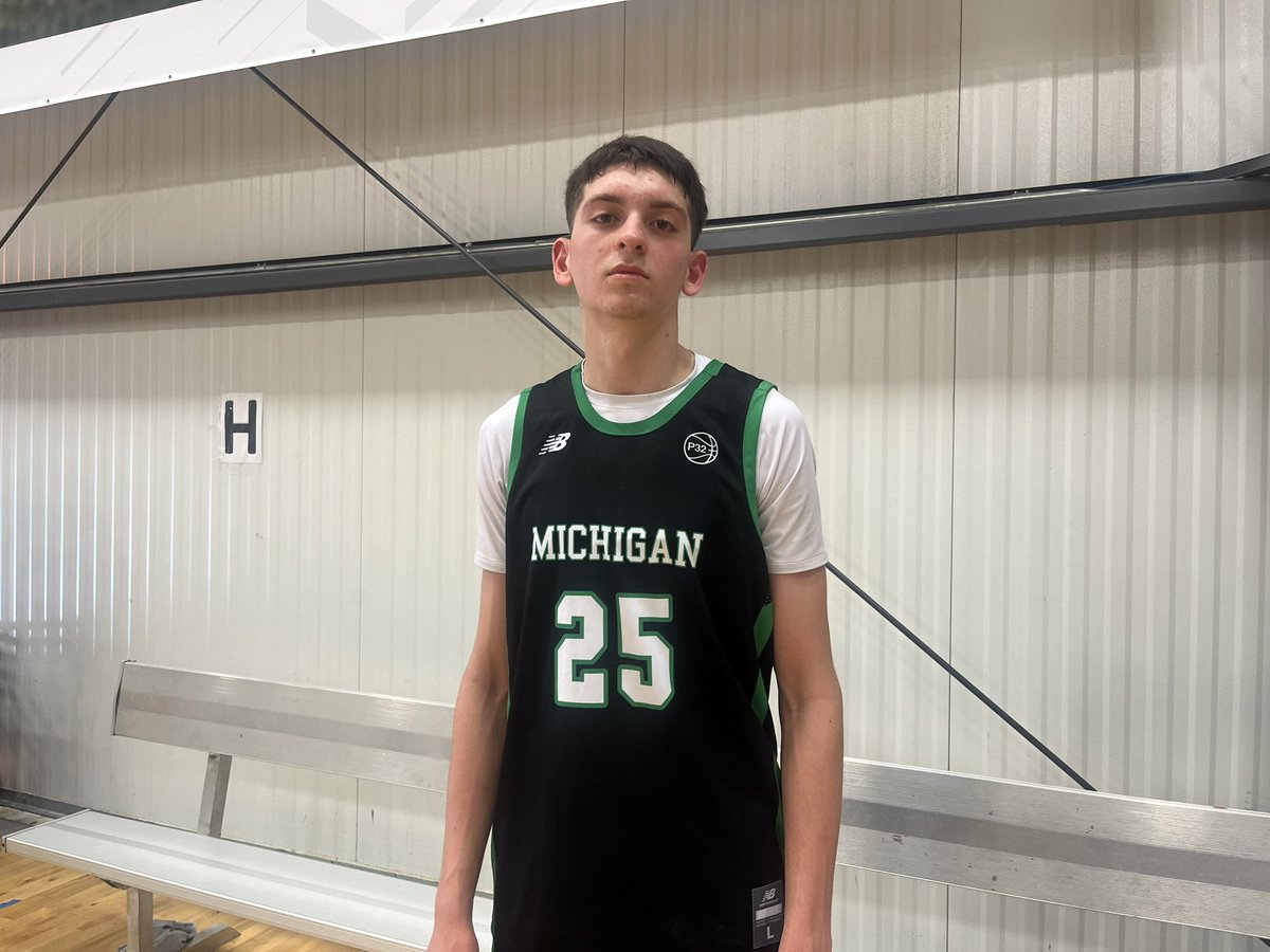 Gilbert_Hoops's tweet photo. 2028 Imaly City Jalen Gauthier was impressive in almost leading @MichiganUnified back from a big early deficit. The 6-7 forward showed increased strength and more offensive assertiveness than I had seen before https://t.co/1JL5S8QQ25