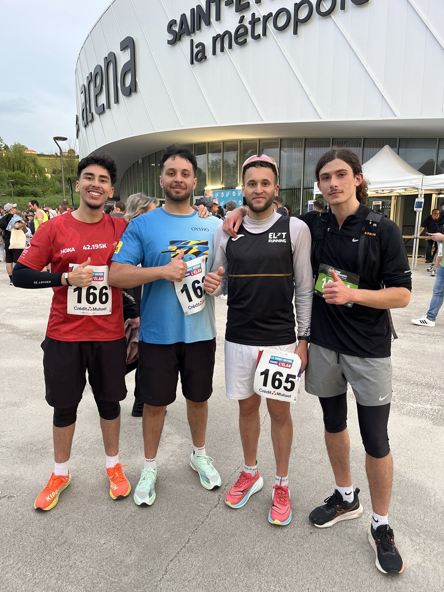 abdeTF's tweet photo. C’était sympa ouai ouai ça va, 5km avec 70m de D+ en 21:55 avec les frérots 😎❤️ @sahranejr #sansforcer https://t.co/IDmqfvJGDV