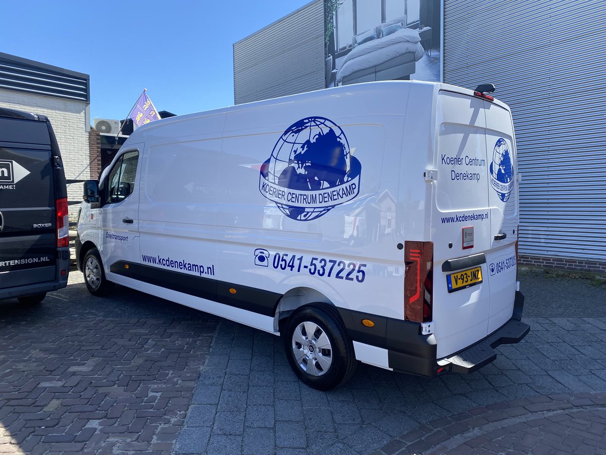 Sportsign's tweet image. @kcdenekamp heeft een nieuwe bedrijfsbus. De Renault master is netjes door ons in huisstijl beletterd #autoreclame #sign #autobelettering