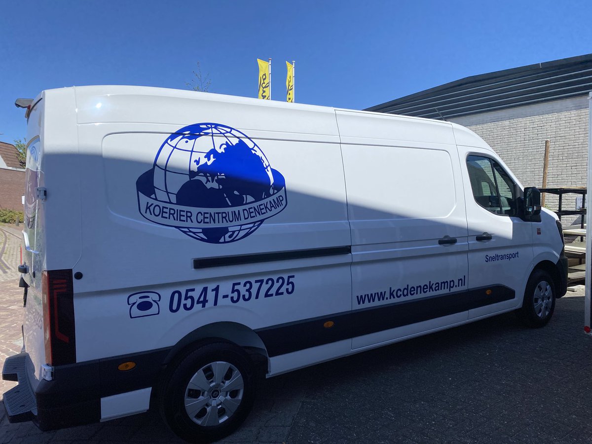Sportsign's tweet image. @kcdenekamp heeft een nieuwe bedrijfsbus. De Renault master is netjes door ons in huisstijl beletterd #autoreclame #sign #autobelettering
