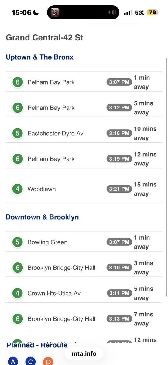 mfrick100's tweet image. Fucking morons, which one is right and which one is wrong? Something needs to be fixed. Always someone asleep at the helm. Failure after failure. @MTA #mta