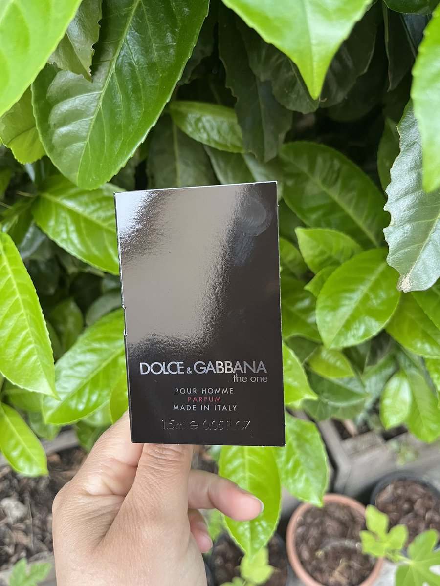 moradz2018's tweet photo. Dolce gabbana the one
DOLCE &amp; GABBANA the one
Parfum pour homme
Avec des notes revigorantes et raffinées : l'orange tarocco sucré et la fraîcheur du pamplemousse et la sauge sclarée.
@Influenster @dolcegabbana #parfum #parfumhomme #test  #produitoffert #ambre #boisee https://t.co/Y4eySYMO0p