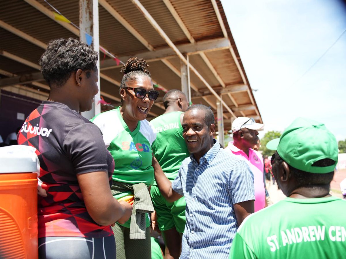 JamaicaConstab's tweet image. #HappeningNow Commissioner of Police, Dr Kevin Blake has arrived at the Area 4 Police Athletic Championship, which is in full swing at the Kingston College Football Field in Kingston. 

St Andrew Central is aiming to retain its title as the corporate area champion.