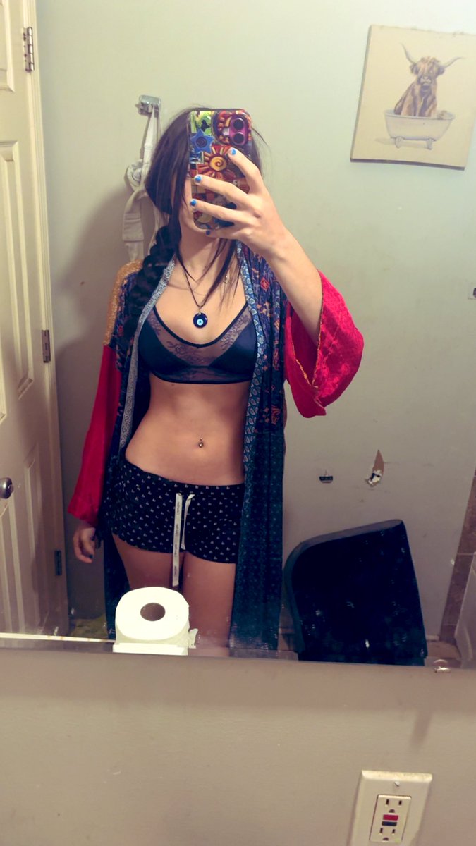 rllyrayneydays's tweet image. #bodycheck 12 hours into my fast im so fucking chud  #edtwt #ed #ana