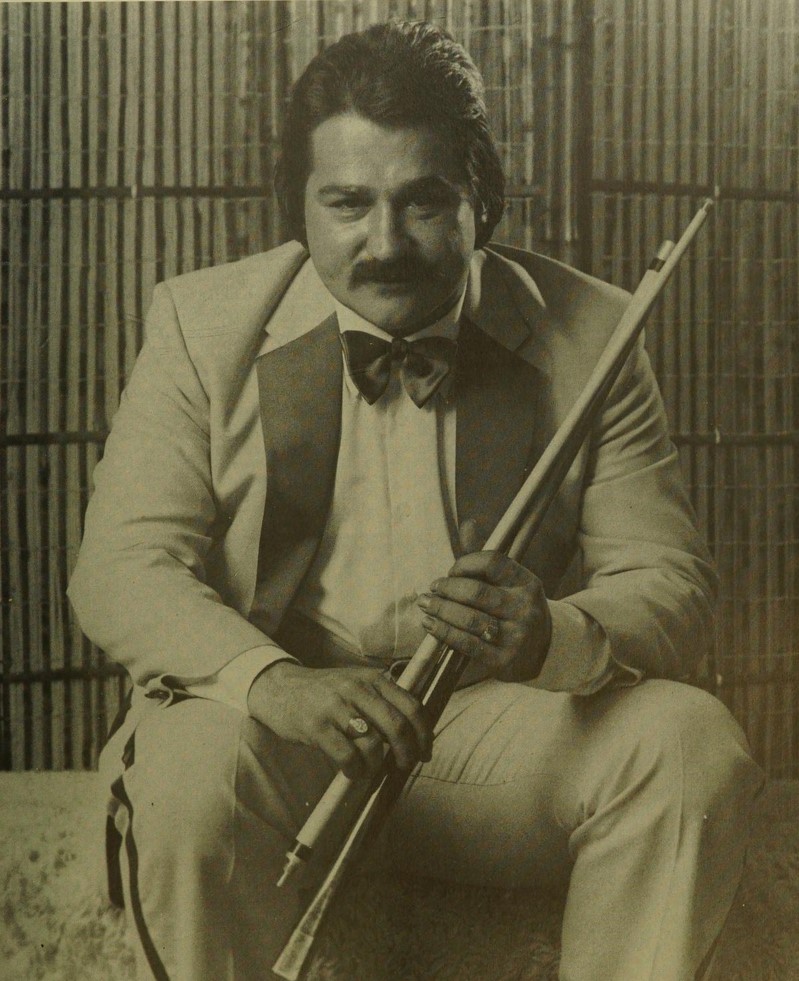 SnookerHeroes's tweet image. The one and only Bill Werbeniuk with his two-piece cue.
#snooker