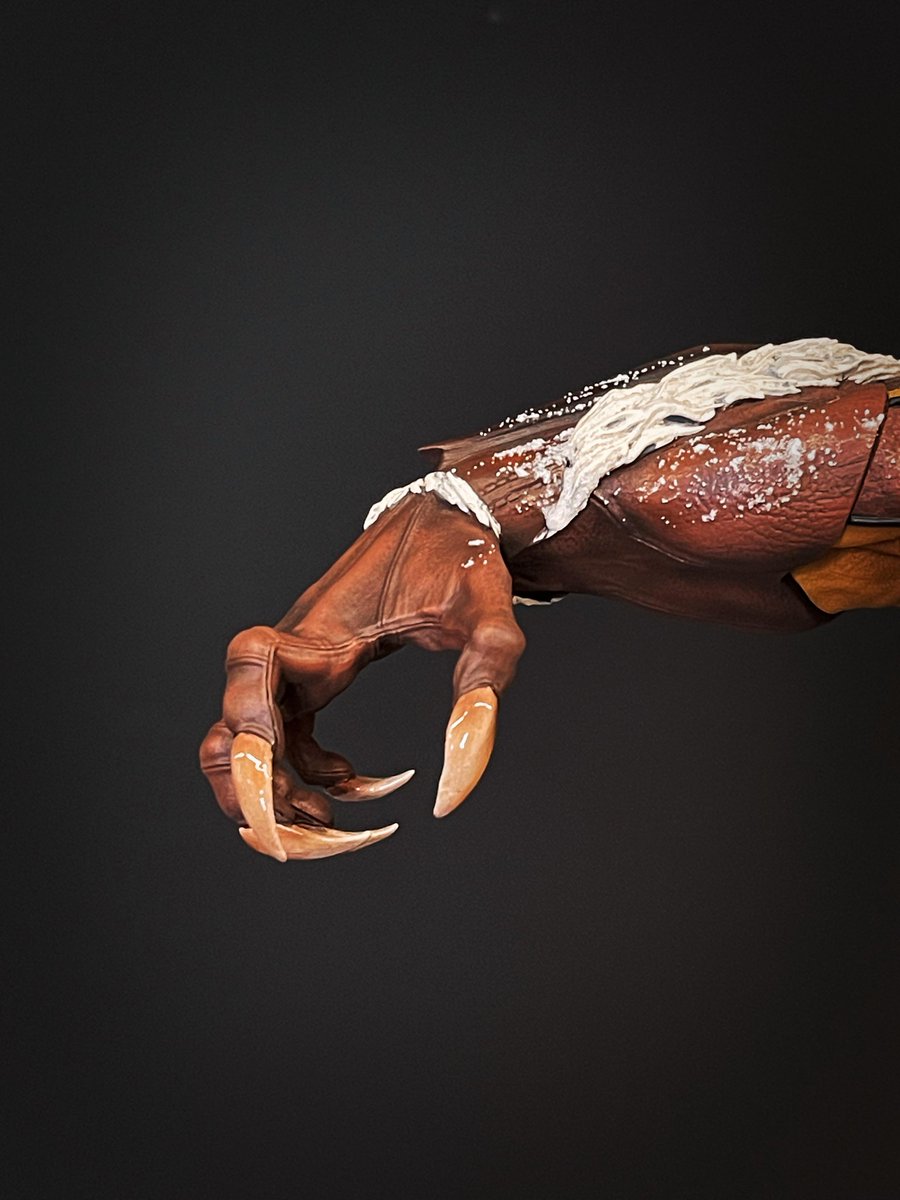 john_correa_toy's tweet image. Good afternoon everyone! Painting: Sabretooth character, 1/4 scale! I used acrylic paint, gloss varnish, and semi-gloss varnish.
#Marvel #Marvel_Comics #paint #sculpture  #art #wolverine