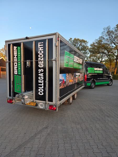 Sportsign's tweet image. De nieuwe aanhanger (mobiele werkplaats) van @groenerelektrotechniek hebben we compleet gewrapt. En beletterd in huisstijl . Een prachtige combinatie #wrappen #autobelettering #sign