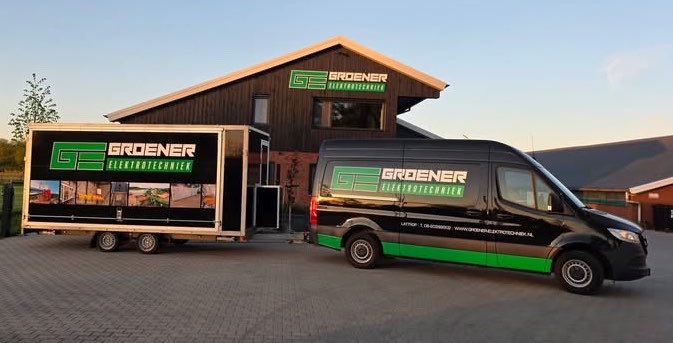 Sportsign's tweet image. De nieuwe aanhanger (mobiele werkplaats) van @groenerelektrotechniek hebben we compleet gewrapt. En beletterd in huisstijl . Een prachtige combinatie #wrappen #autobelettering #sign