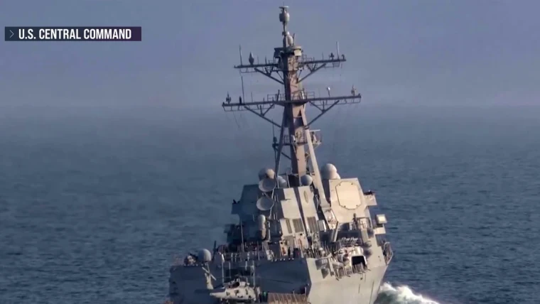 MarioNawfal's tweet image. 🇮🇷🇺🇸 Iran's army spokesperson today: "No ship, whether friendly or hostile, can pass through the Strait of Hormuz without the permission of our forces."

▪️Before the war: 3,000 ships per month
▪️March 2026: 154
▪️Now: Iran controls the routing. The U.S. sanctions anyone who pays