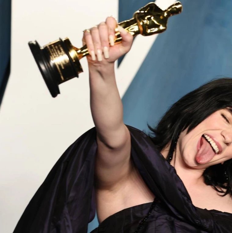 CELEBRITIES ARMPITS tweet media