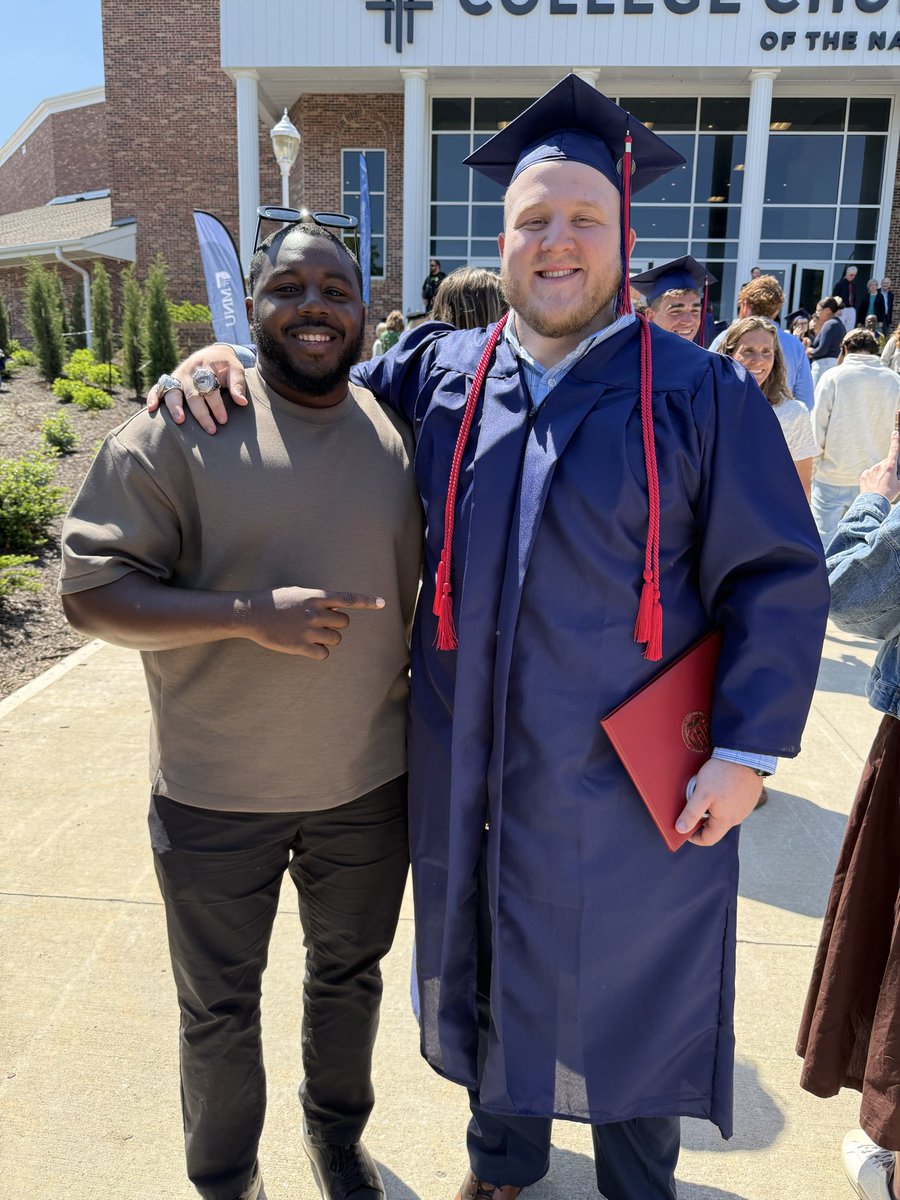 jmill_61's tweet photo. Thankful to MNU for the last 4 years and the countless relationships it brought me🔴🔵 https://t.co/5Cexvr72gG