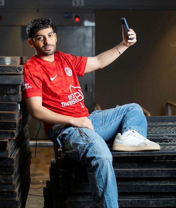 Adi tweet media