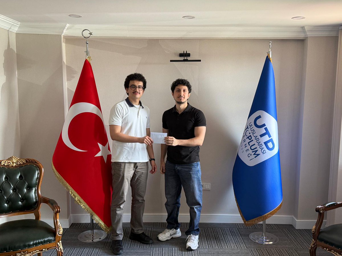 utdresmi's tweet photo. Ülke Uzmanı Yetiştirme Programı Mayıs ayı atölyeleri genel merkezimizde başladı! Bugün Azerbaycan, Bosna-Hersek ve KKTC ülke uzmanı adaylarımızla bir araya geldik. Hem akademik süreçlerimizi değerlendirdik hem de bilgi yarışmasıyla heyecan dolu, öğretici bir gün geçirdik. https://t.co/THeEbFZk1U