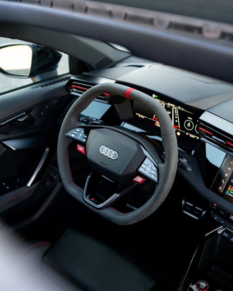 Dreams2Wonders's tweet photo. Audi RS3 (8Y)
#audirs3performance #audis3 https://t.co/gTYTqna0Gm
