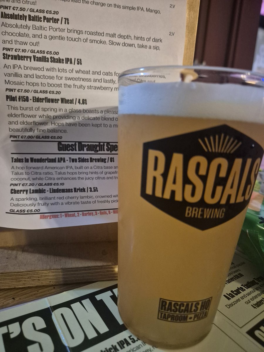 DramsNot's tweet photo. As always some lovely pizza and beers in @RascalsBrewing. Had a Mosaic IPA, a pint of Chido and a guest beer; Talus in Wonderland from @twosidesbrewco. Pizza was The Phoenix Spark https://t.co/5KeJNXYPW9