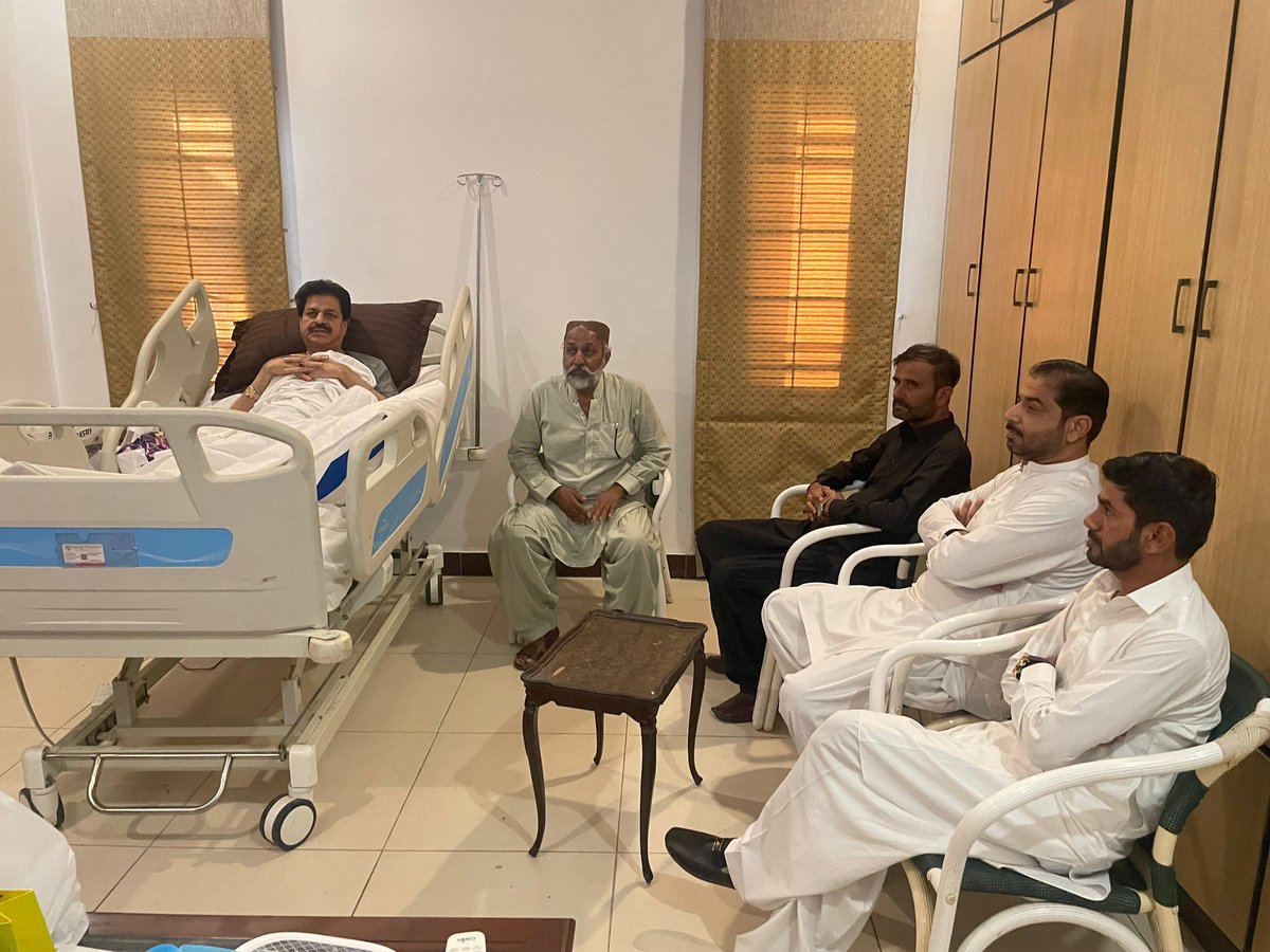 Lala Muneer Farooqui tweet media