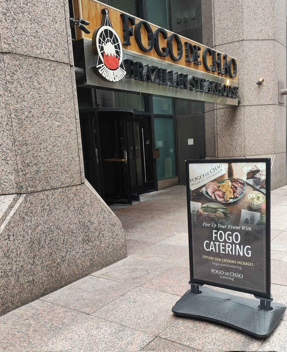 jacques_behar's tweet image. Just a friendly reminder, ladies n' gents.. we're more than happy to cater y'all's events &amp;amp; special days... just reach out to us at your local Fogo de Chāo location &amp;amp; we'll gladly join you with a smile &amp;amp; great food experience for everyone 
🇺🇲🔥🧑🏻‍🍳🇧🇷🔥🧑🏻‍🍳 #Fogo