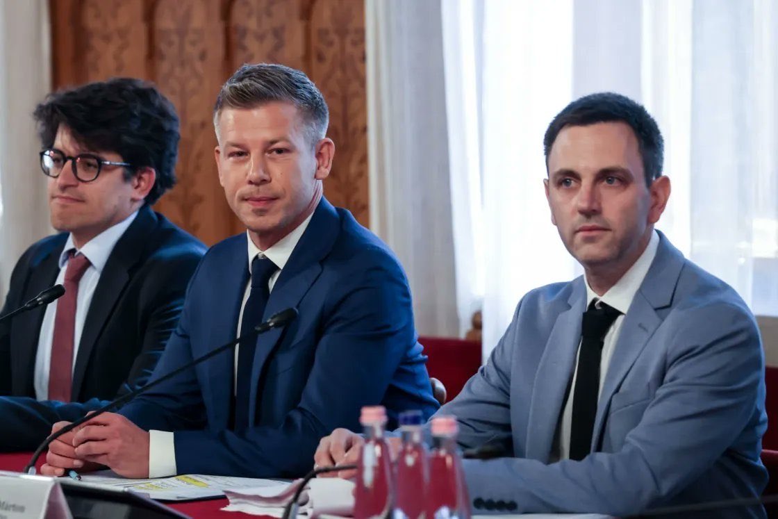 Slawa J tweet media
