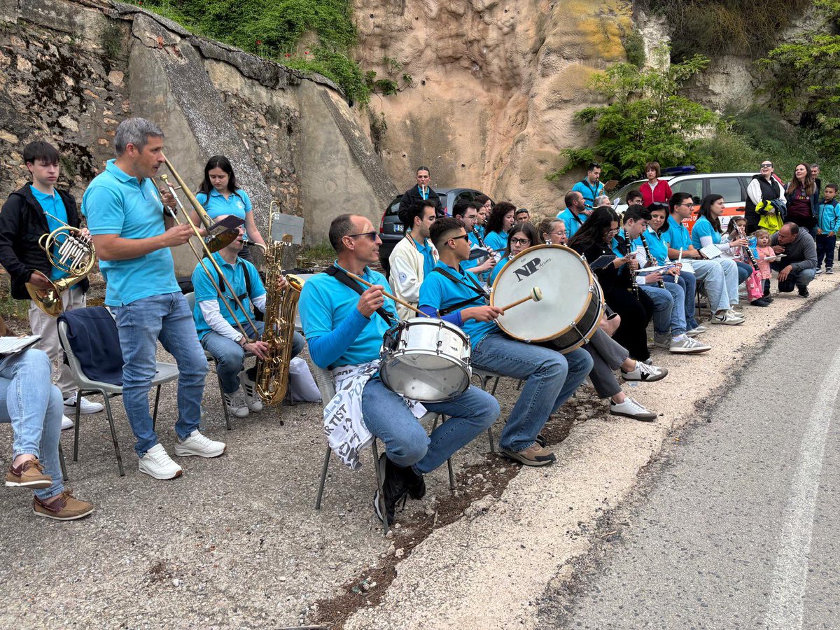 Selopezmanuel's tweet photo. Una tarde estupenda en la XVII Carrera Popular de Valdeganga en la que han participado casi 800 corredores. Buen ambiente en una nueva prueba del Circuito de Carreras Populares que cumple 25 años. https://t.co/zOeL9GDzrI