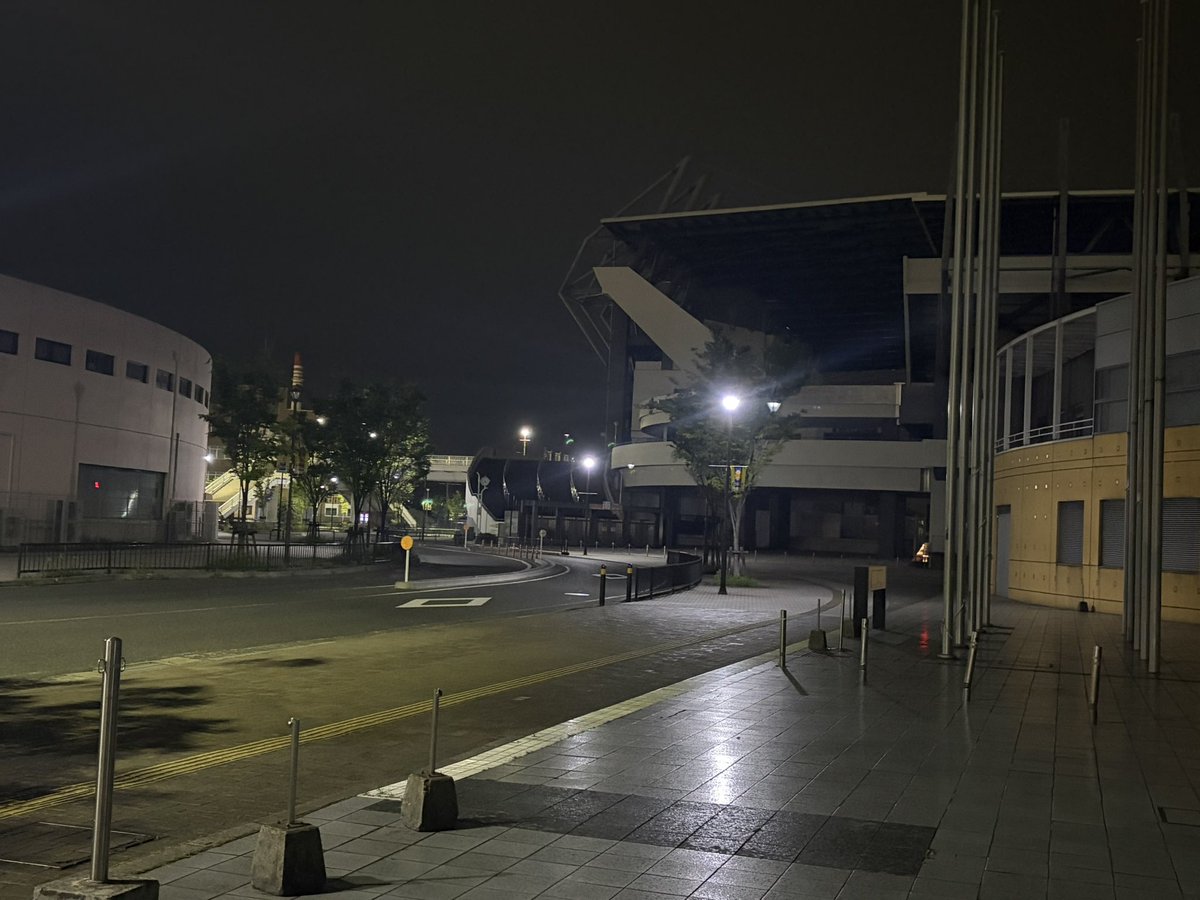 おはようございます

もう雨が降り出しましたが
晴れ人間サポさんの頑張りに期待して勝とう