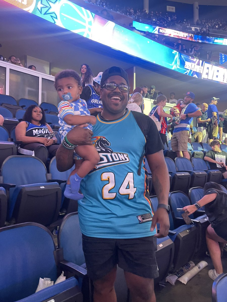 marlonsparents's tweet photo. Marlon’s 1st playoff game 🏀 (we got too excited yesterday and forgot to post 😂) #DetroitPistons https://t.co/6dtVRndh6n