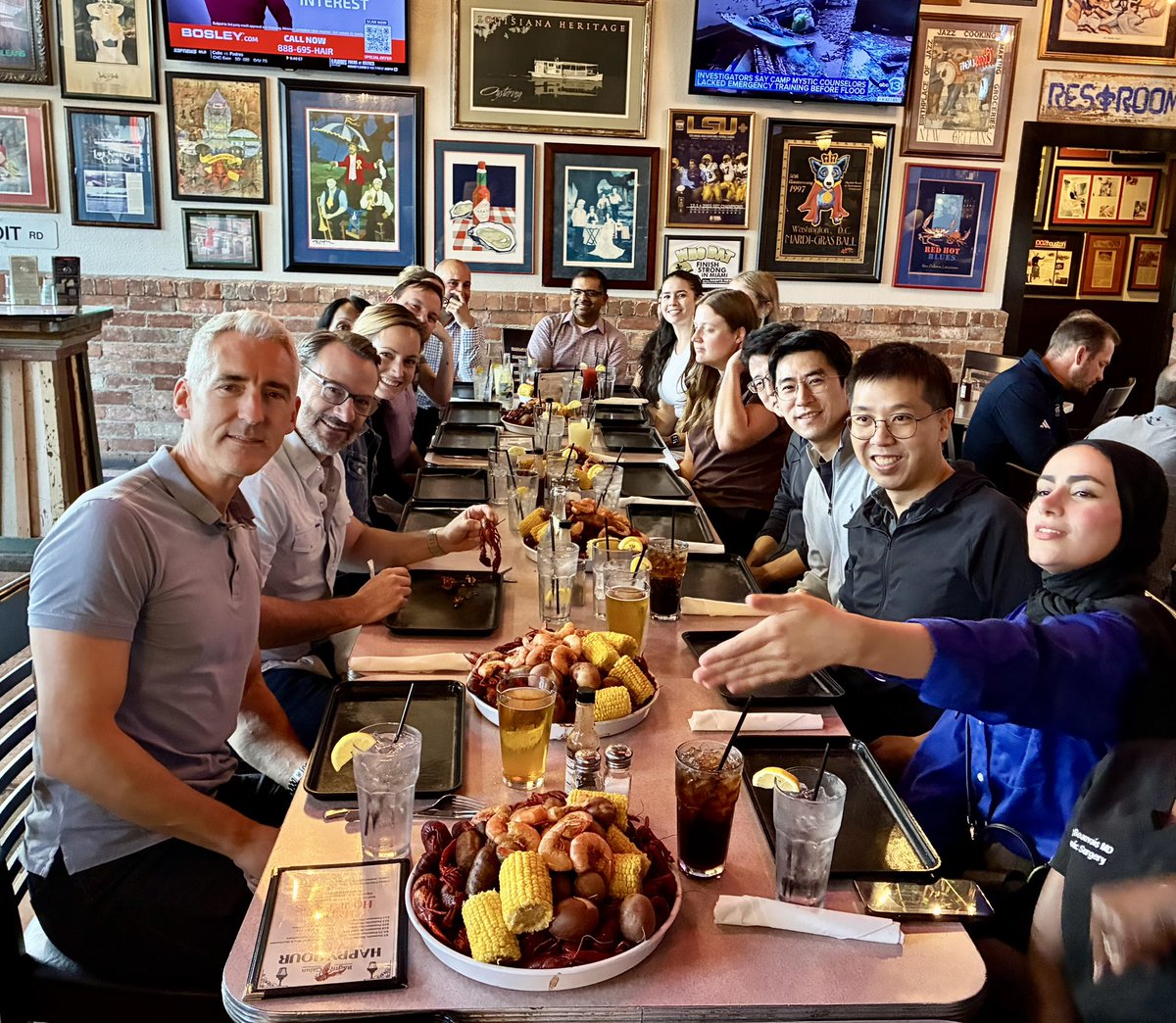 SimonKelleyMD's tweet image. Expanding international connections and sharing advances in the field whilst making new friends! Fabulous week hosting the APPOS fellows from Hong Kong, Taiwan, and Japan at @TexasChildrens on behalf of @POSNA_org . #orthotwitter #posna