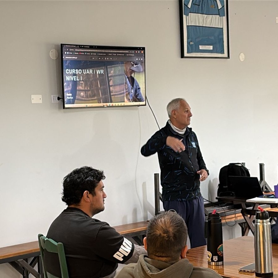 Ursrugby's tweet image. #Coaching Compartimos imágenes de la jornada de capacitación que se desarrolló en @CEN_Oficial en la mañana del viernes 1 de mayo

El OPD de la @Ursrugby, Prof. Oscar Benvenuto, dictó el módulo presencial del Curso para Entrenadores UAR Nivel 1

#Ursrugby #LaUniónDeTodos
