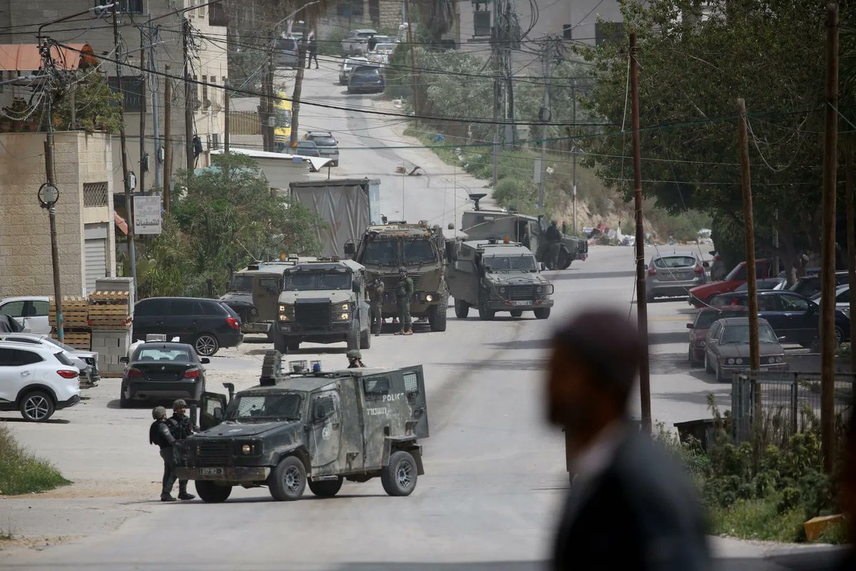 filistinbulten_'s tweet image. #Israeli raids and illegal settler attacks wound seven #Palestinians in occupied West Bank trtworld.com/article/c59d2b…