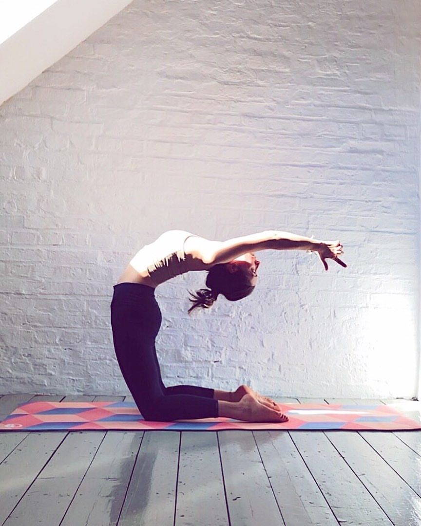 vLad_piano's tweet image. Struggling to stay energized Try this simple tweak: 10 mins of sunlight right after waking up + 20 mins of movement before 10 AM. It resets your circadian rhythm u0026 boosts mood!  #ProductivityHacks #SleepBetter