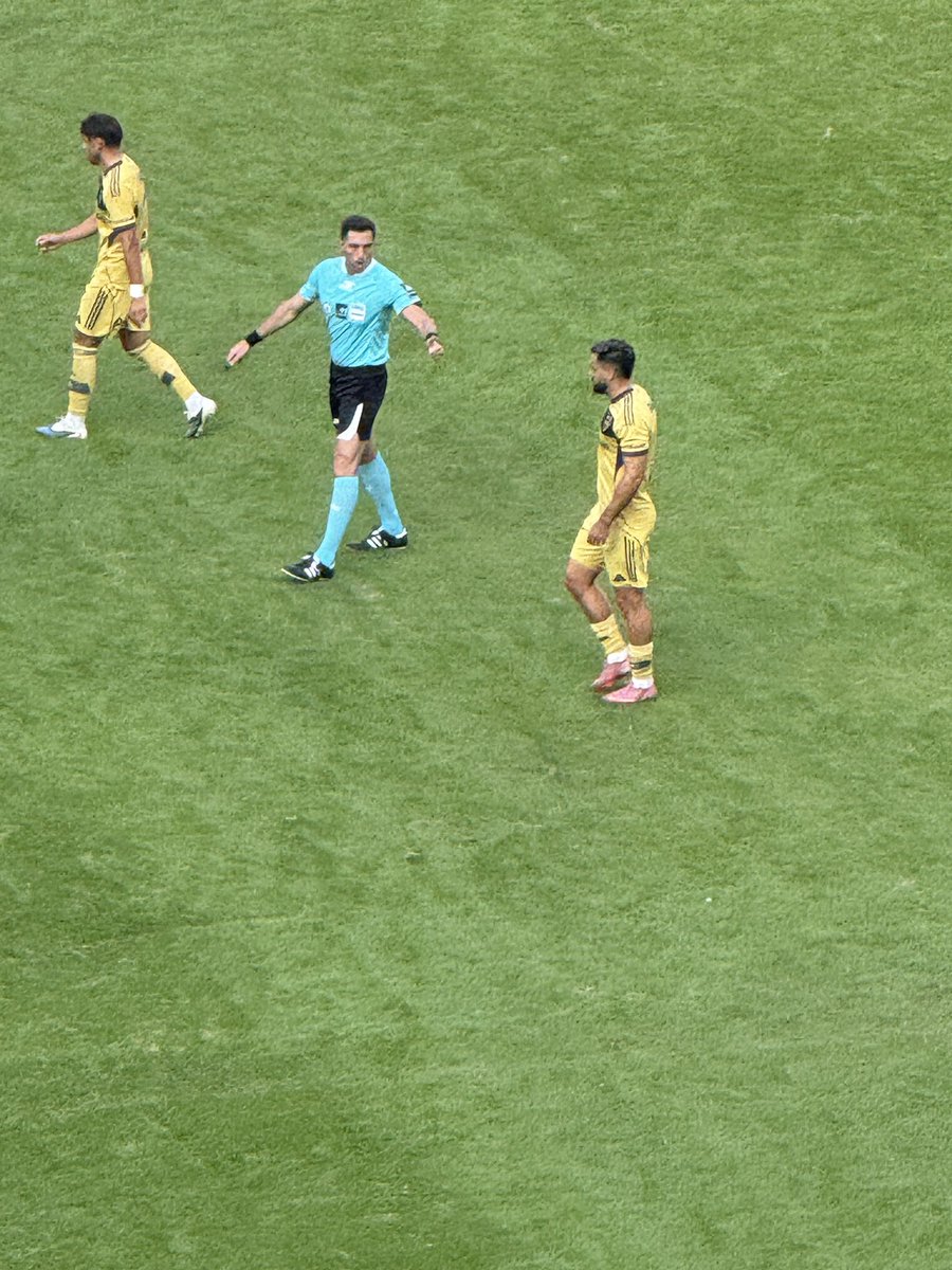 BocaPasionTotal's tweet photo. #JuegaBoca 44’ PT GOLLLL DE #BOCAAAAAAAAAA #GIMENEZ
#CentralCba 0️⃣🏴☠️ #Boca 2️⃣🇸🇪
#LAINFODEBOCA @PampaAranda https://t.co/VBYZic1KkJ