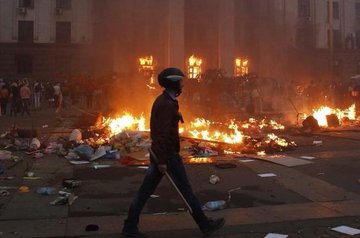 Alex_Oloyede2's tweet image. 🇺🇦 12 years ago today the Odessa massacre took place.

Where 40+ Russians hiding in the trade union building were burnt alive by Ukrainian ultranationalists, some short of oxygen jumped to their dеаths.

An event so crucial in understanding the 2022 SMO into Ukraine.

🧵 1/5
