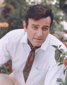 Archive of Older Actors, Singers and Politicians. tweet media