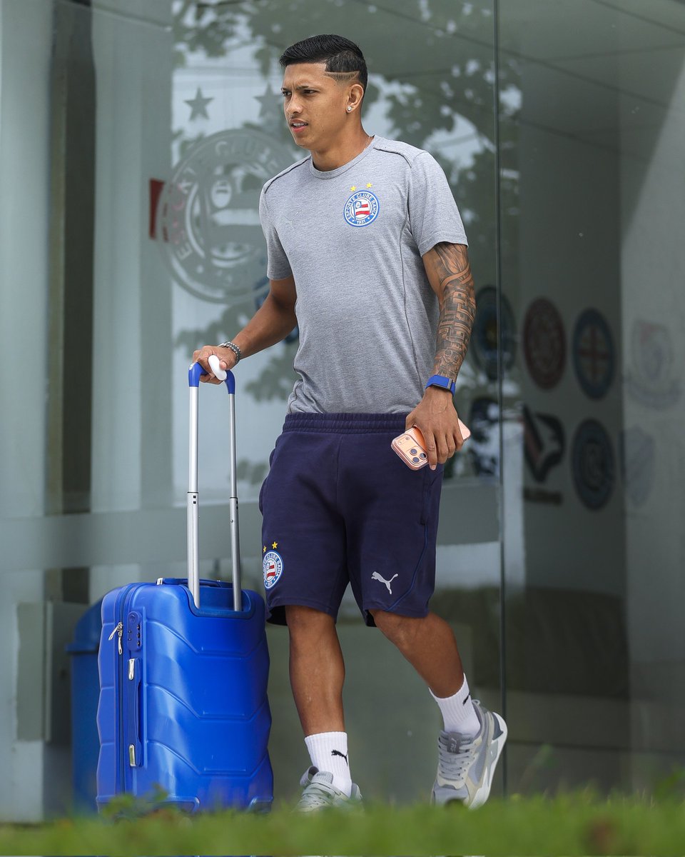 ecbahia's tweet photo. ✈️ #PartiuSP
Boa viagem, Esquadrão!
#BrocaiPorNós #BBMP https://t.co/SbgfNd39HI