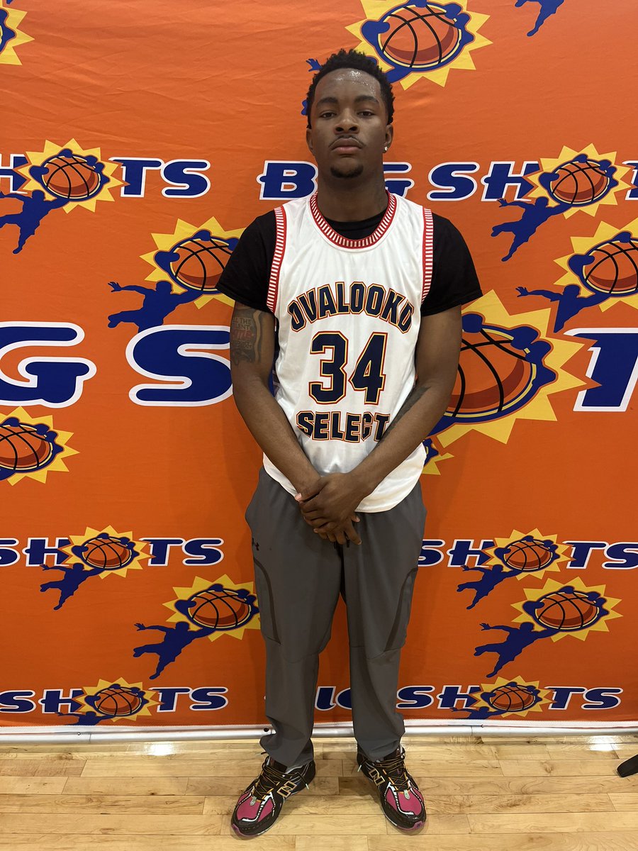 BigShotsGameMVP's tweet photo. #BIGSHOTS
#RICHMONDRUMBLE

17U

Triad Falcons 62
# 8 Kenan Sugg 11 PTS
# 0 Keaden Williams 15 PTS

Overlooked Elite 54
# 14 Yan Ivanon 16 PTS
# 13 Nylan Robinson 13 PTS https://t.co/4KkpBrNIMu