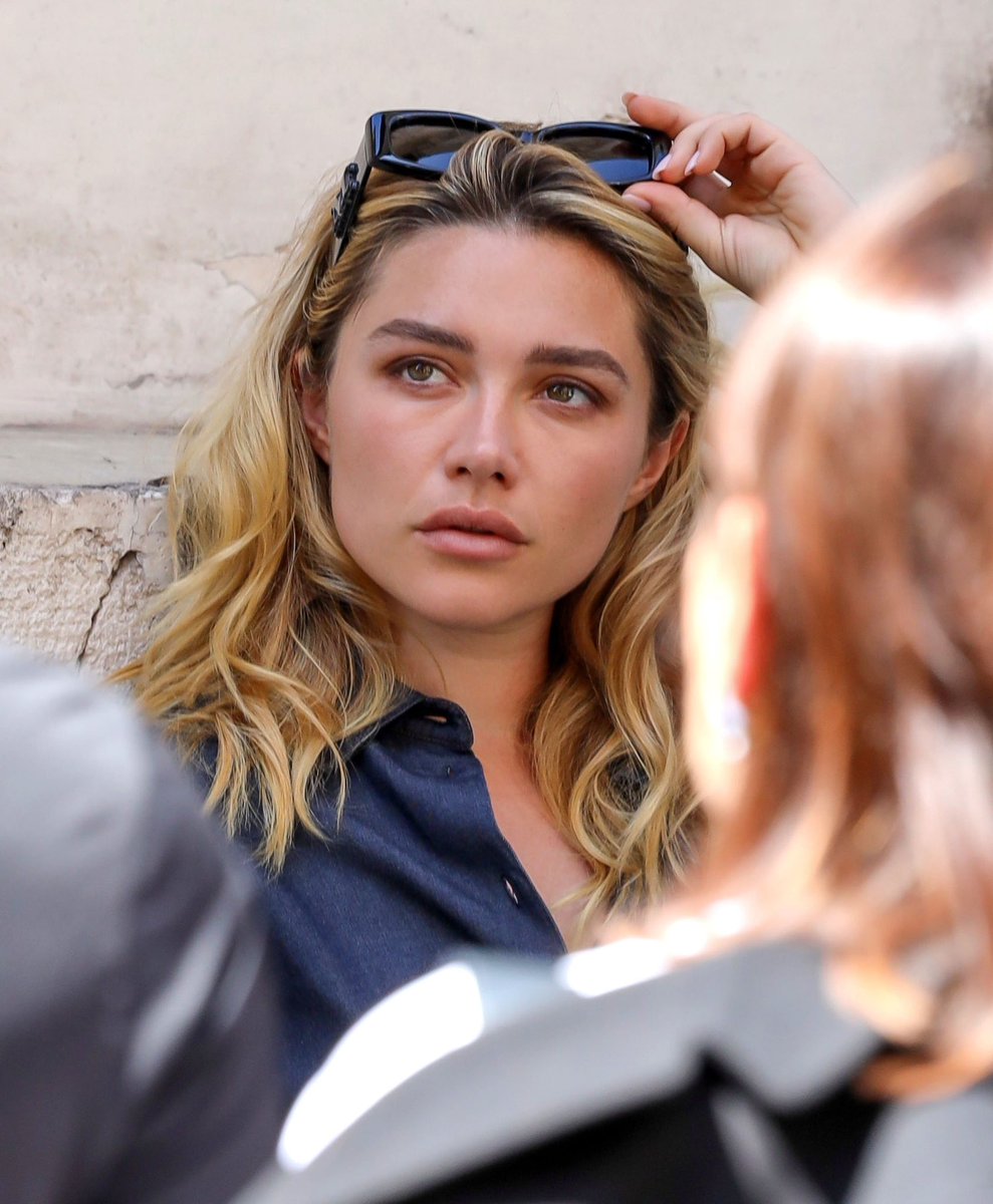 ophelie tweet media