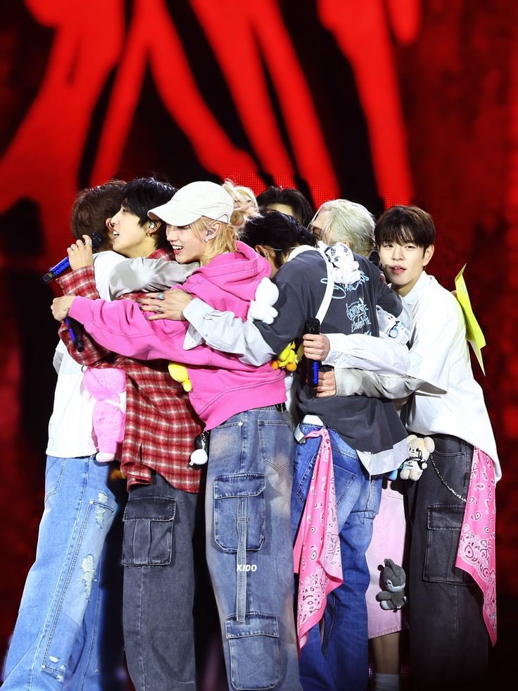SKZ BASE tweet media