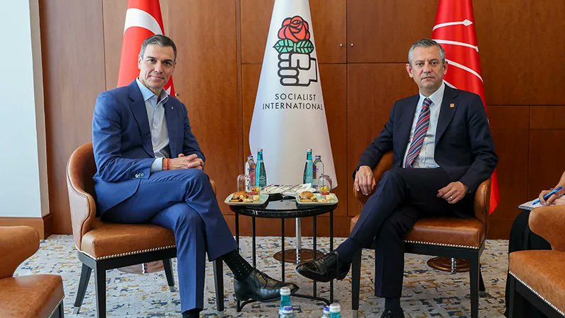 pişt pişt baksana bana tweet media