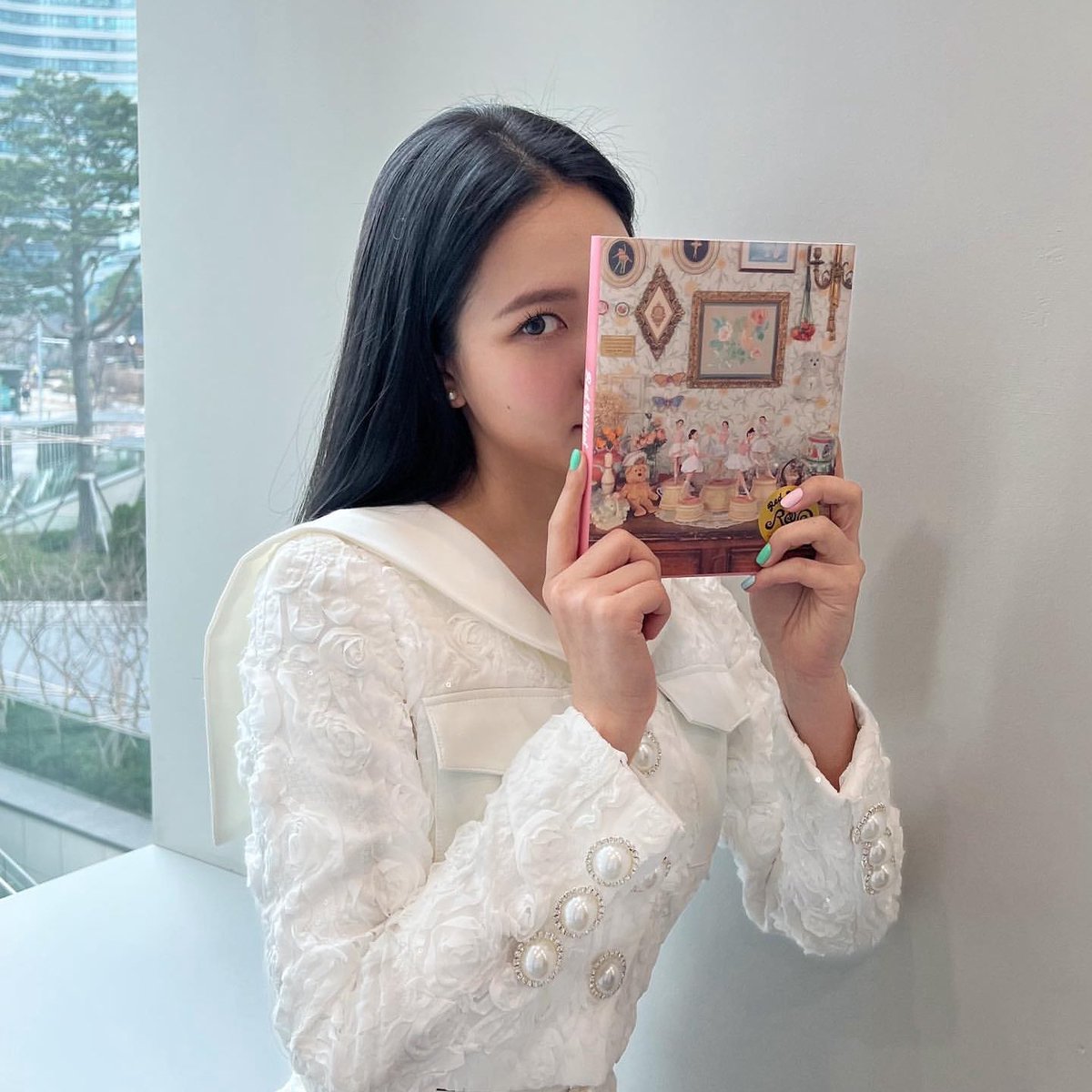 lyn tweet media