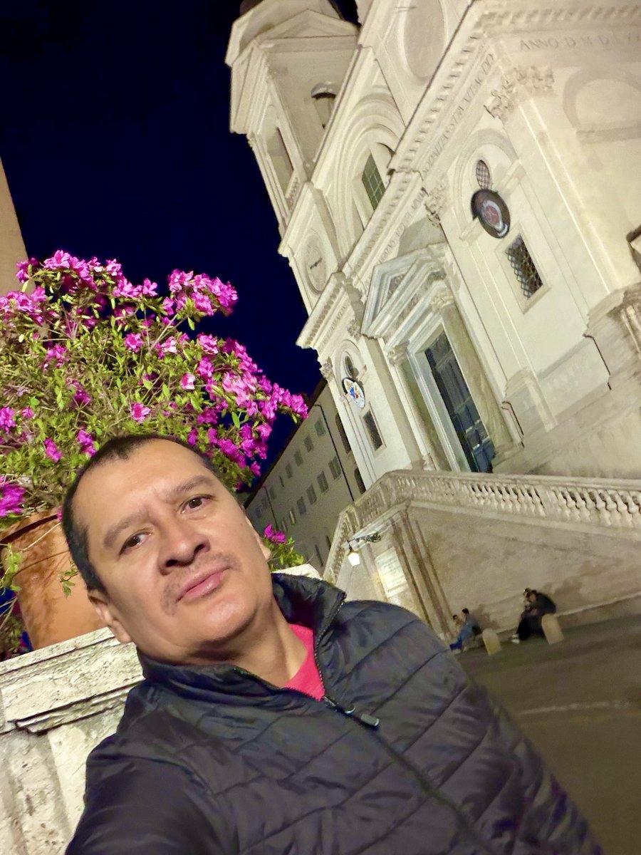 Serge_1701's tweet image. Dolce Vita …💜✨ #romaitaly #roma #life #goodlife #felizdelavida
