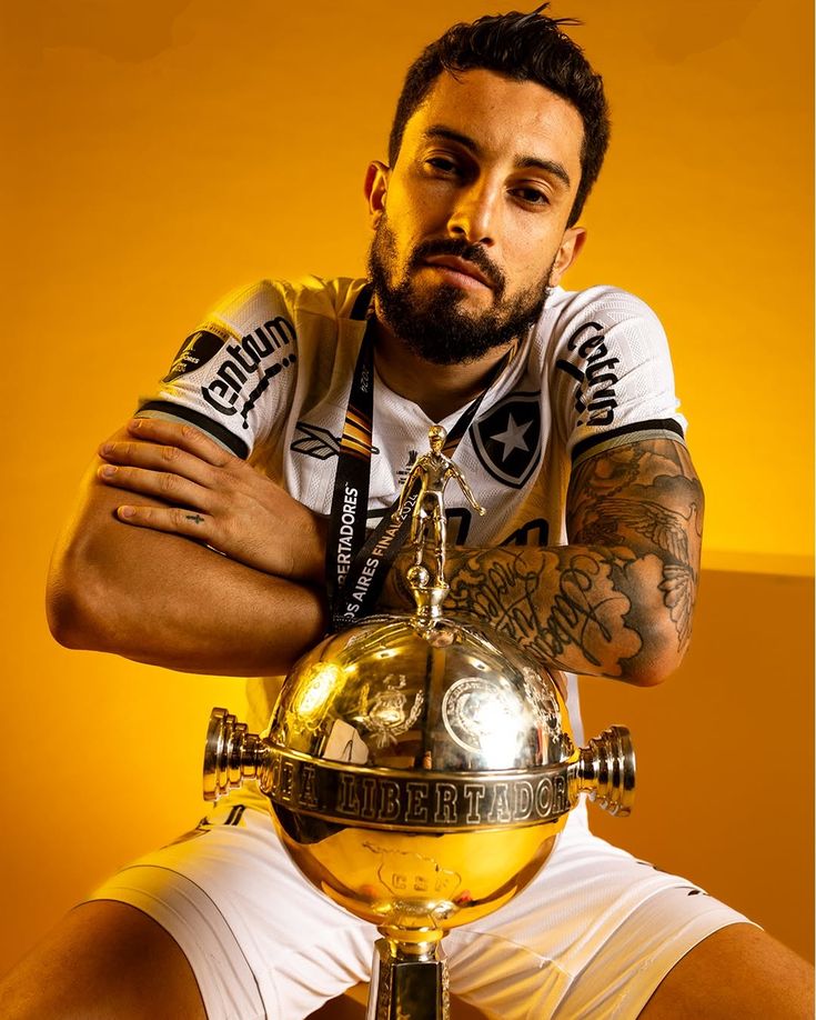 Noite de Copa tweet media