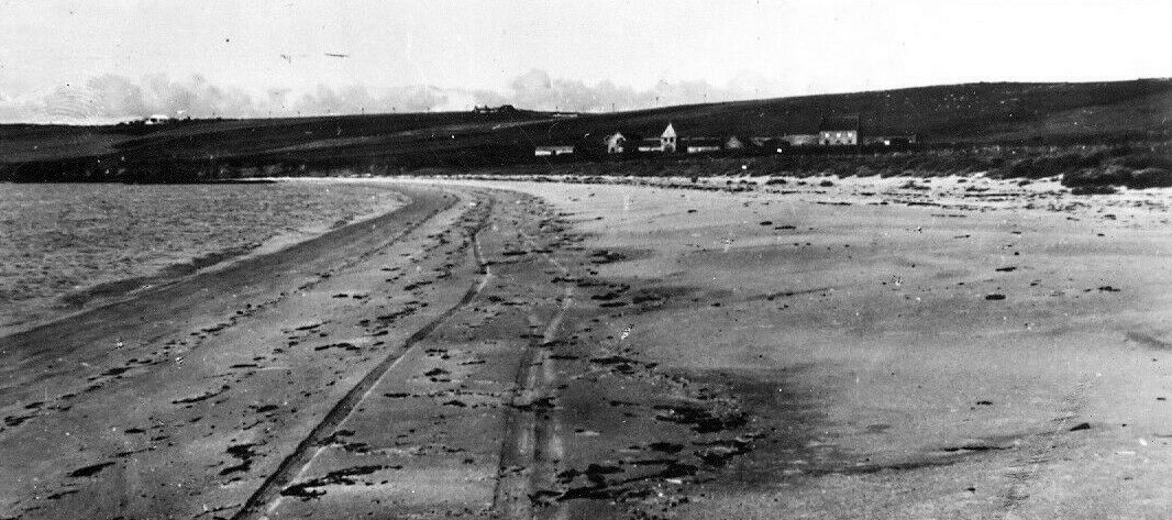 tourscotland's tweet image. Old Tour #Scotland #Ancestry Travel Visit #Genealogy #Scottish Family #History Blog #photography of Backaskaill Beach on Sanday, #Orkney #Islands. The #Picts were the pre #Norse inhabitants of Sanday but very few placenames remain from that time tour-scotland-photographs.blogspot.com/2019/07/old-ph…