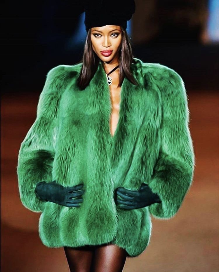 pYSLrada's tweet image. Yves Saint Laurent fall winter 2002 couture