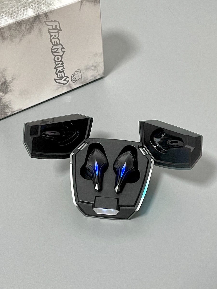 spada_luciano's tweet image. Dive into your favorite beats—crisp highs, thumping lows, all wrapped in warm, immersive sound.  Your perfect soundtrack, now even better. #MusicVibes #AudioMagic