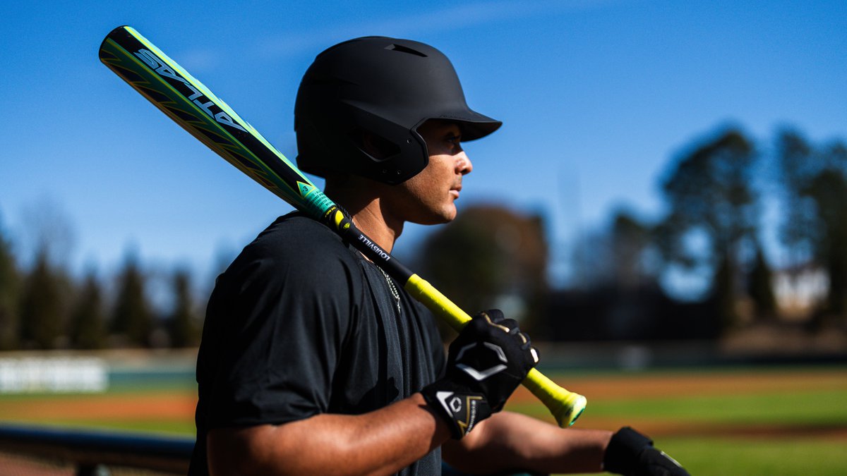 Louisville Slugger tweet media