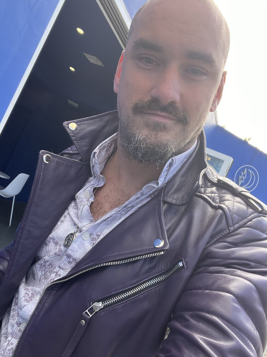 chaney1992's tweet image. Happy Saturday :) #leather #gay #weekendvibes