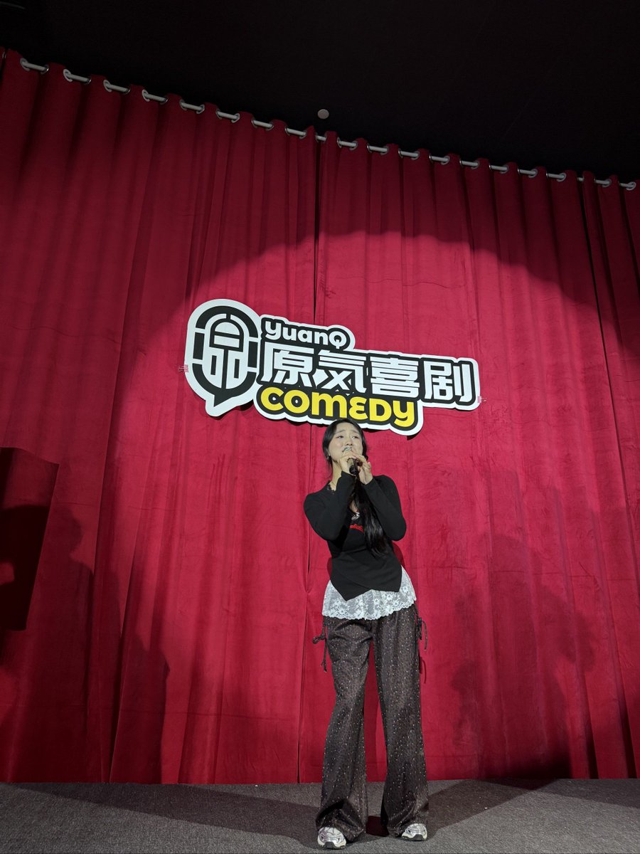 realchup7's tweet photo. "Just did a set about why we all secretly judge people’s snack choices—the room exploded. Who’s bringing the pretzels vs. granola drama to my next show  #StandUpComedy #SnackShame" https://t.co/vtsl9yFqak
