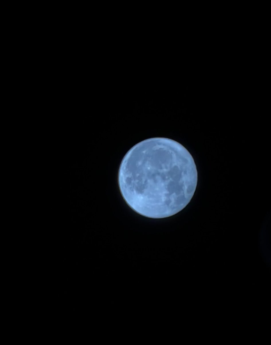 justiturki's tweet photo. moon to moon🌕💙 https://t.co/k1Y0wACbU5