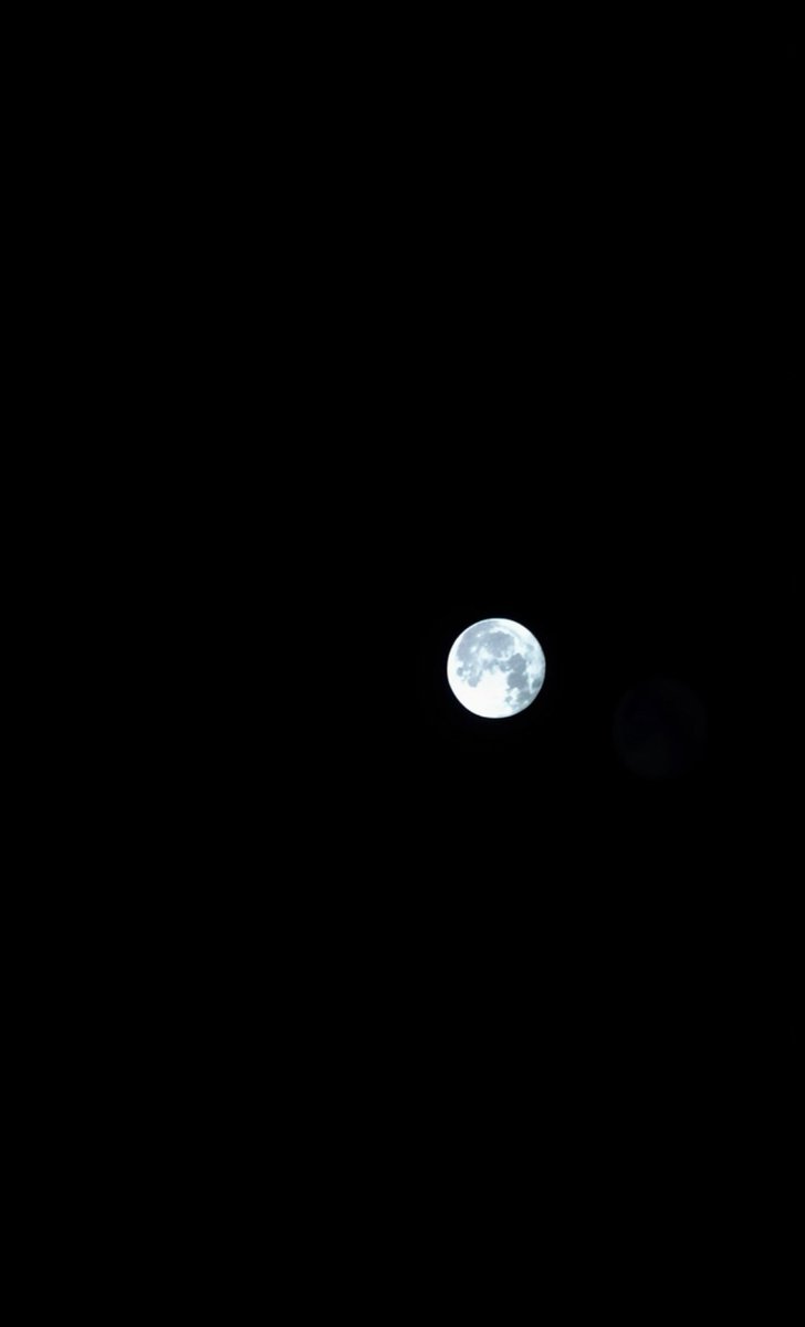 justiturki's tweet photo. moon to moon🌕💙 https://t.co/k1Y0wACbU5