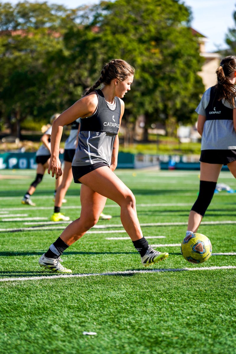 CPWomensSoccer's tweet image. 𝐒𝐦𝐢𝐥𝐢𝐧’ &amp;amp; 𝐆𝐫𝐢𝐧𝐝𝐢𝐧’ 💪

#RideHigh🐎⚽️ | #BOOM💥