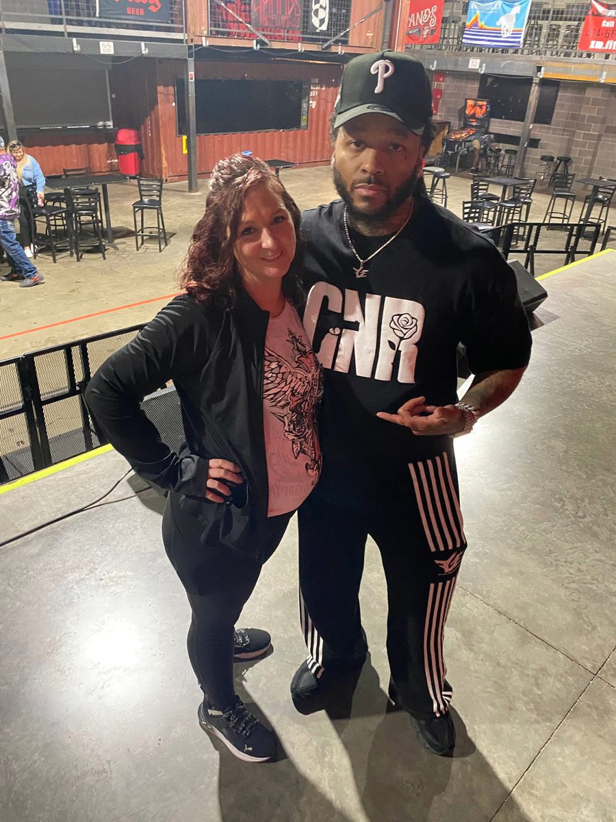 goatanafge's tweet photo. #MontanaOf300 x St. Louis {Meet &amp; Greet} @MONTANAof300 🔥 https://t.co/wjOOJxmB9k